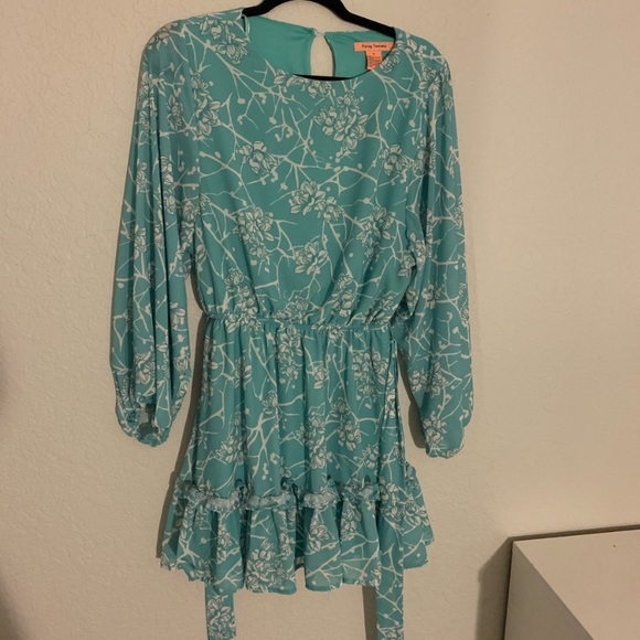 Flying Tomato Dresses & Skirts - BOGO Pastel green Floral dress